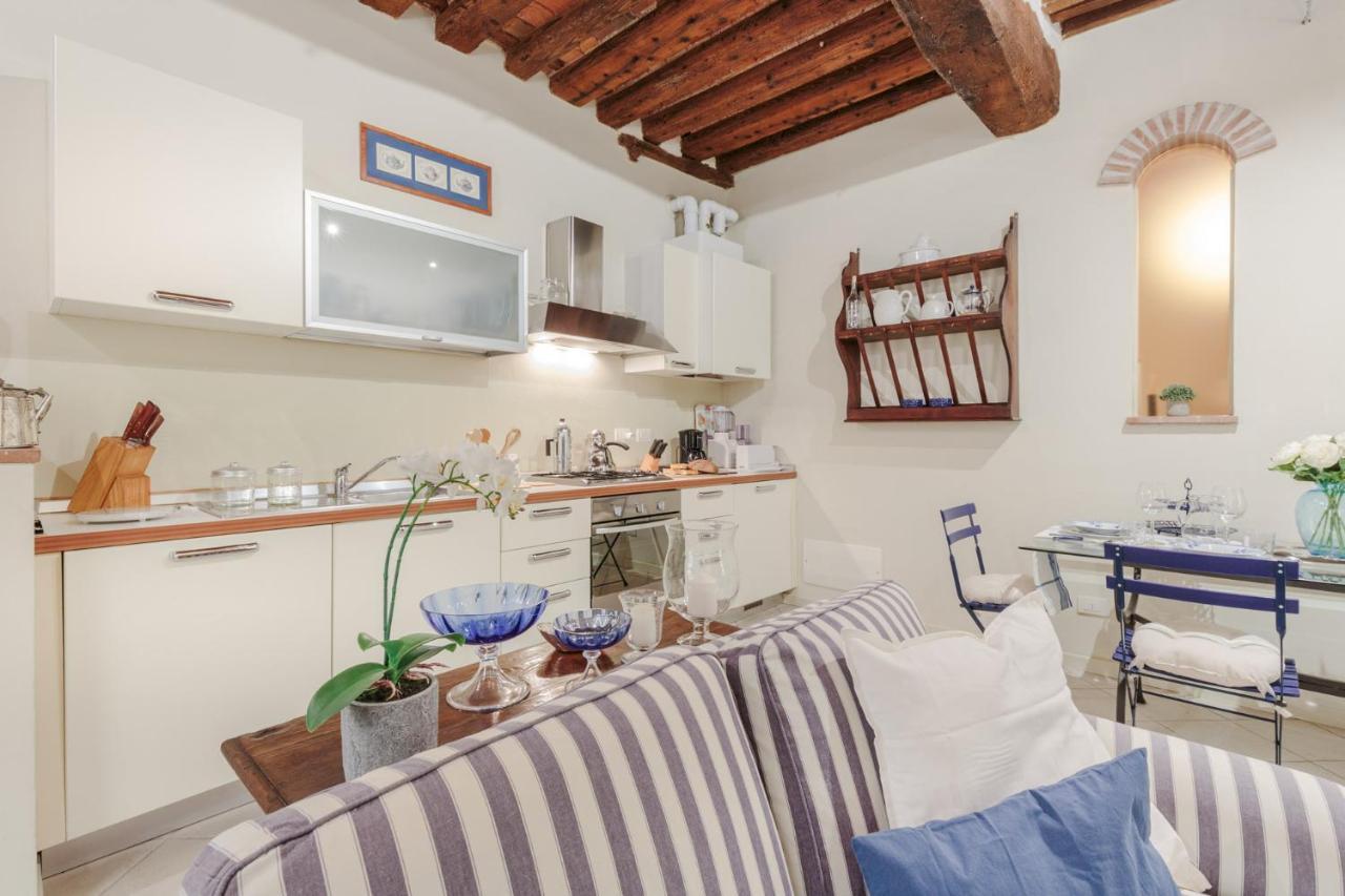 1400's Apartment, Stylish Smart Ground Floor Inside * Lucca