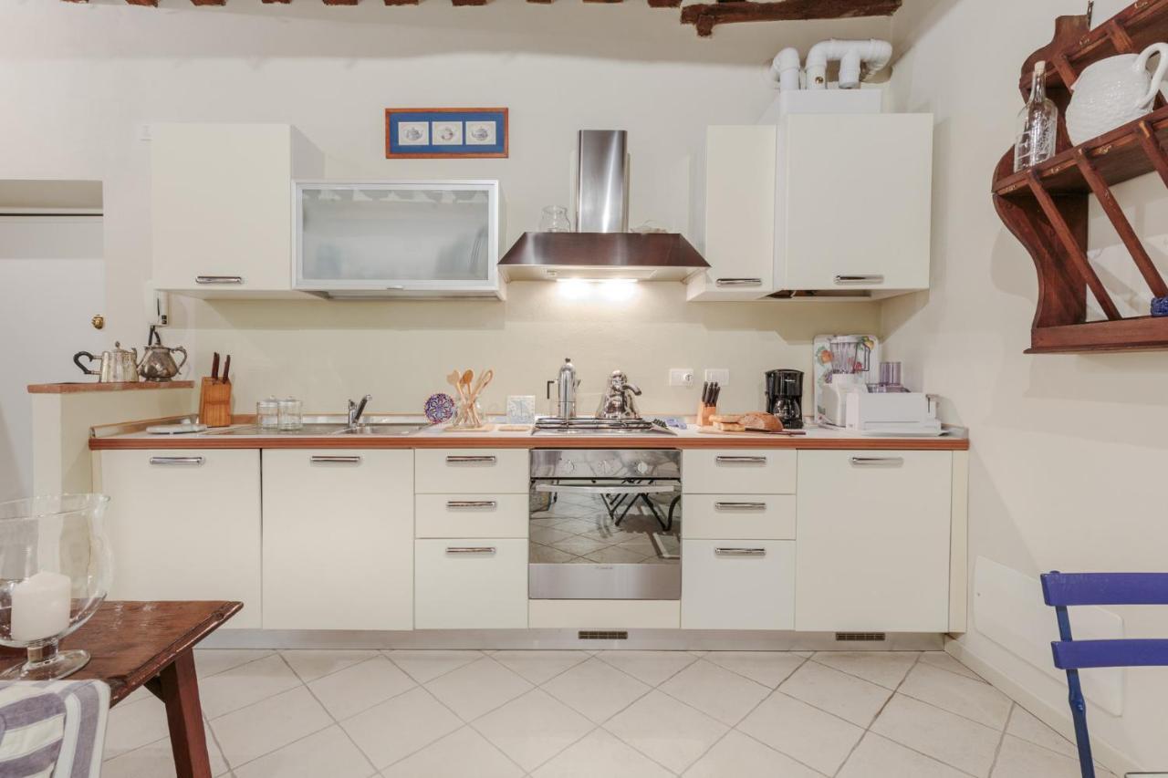1400's Apartment, Stylish Smart Ground Floor Inside *