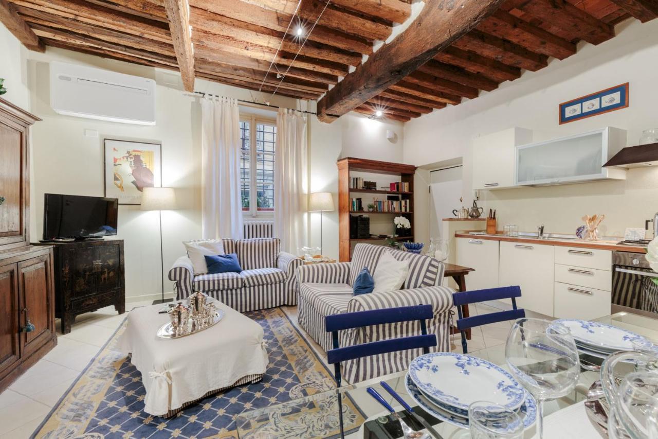 1400's Apartment, Stylish Smart Ground Floor Inside