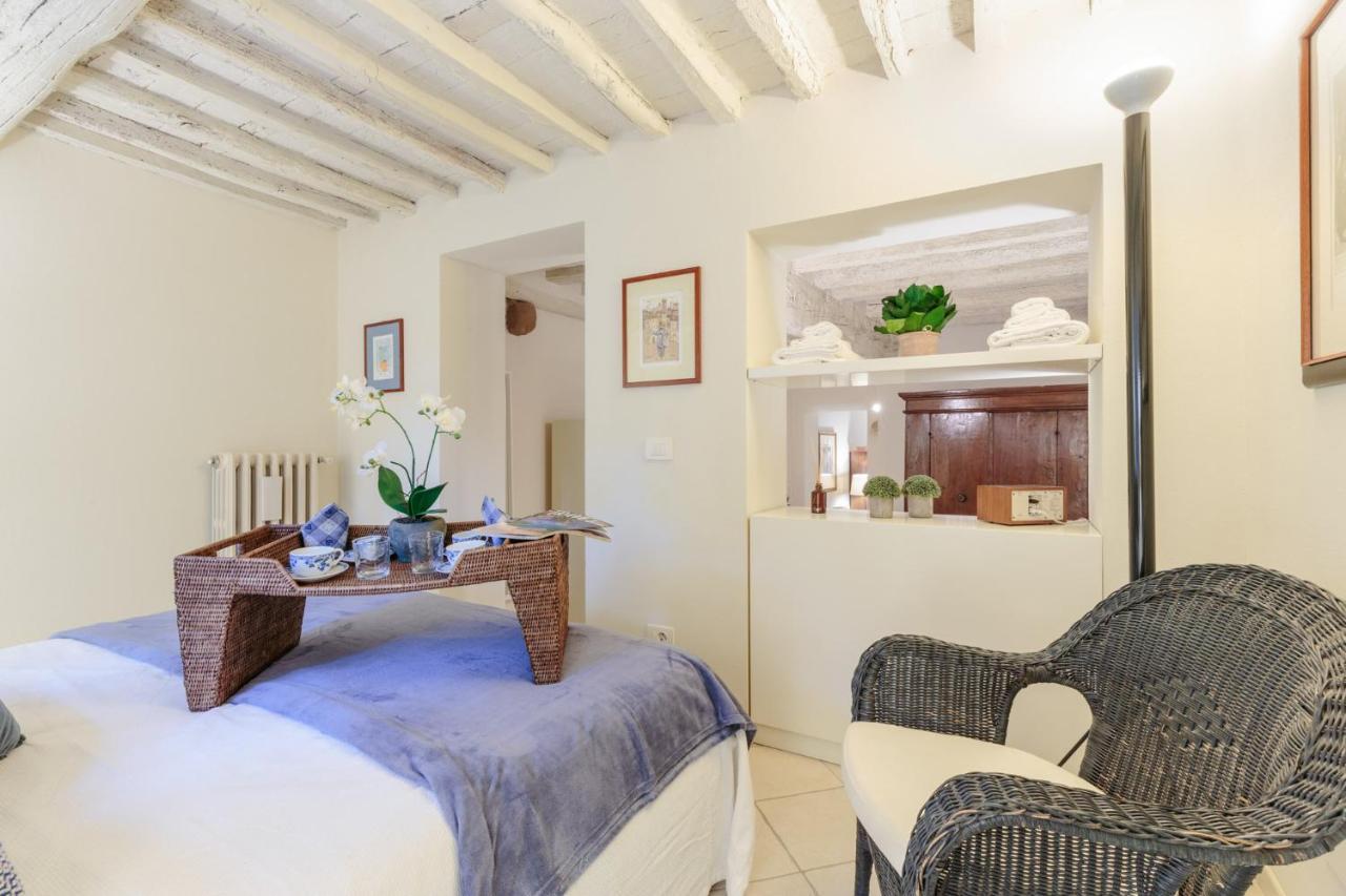 Appartamento 1400's Apartment, Stylish Smart Ground Floor Inside Lucca