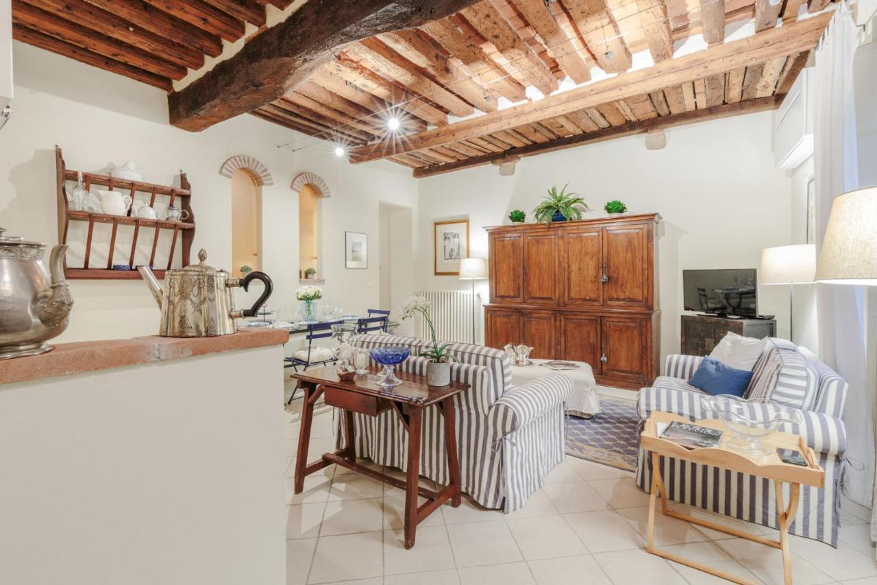 1400's Apartment, Stylish Smart Ground Floor Inside *
