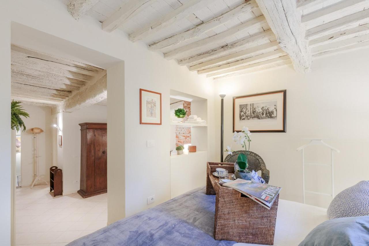 Appartamento 1400's Apartment, Stylish Smart Ground Floor Inside Lucca